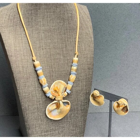 Shell Pendant Necklace Earrings 24 In Ceramic Beads Light Blue Beige Retro Boho - Picture 1 of 7